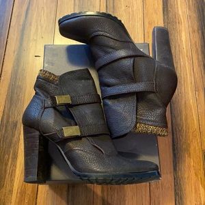 brown JESSICA BENNETT heeled boots